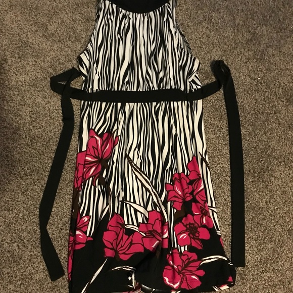 Rampage Juniors zebra and flower print sleeveless tunic size medium - Picture 5 of 6